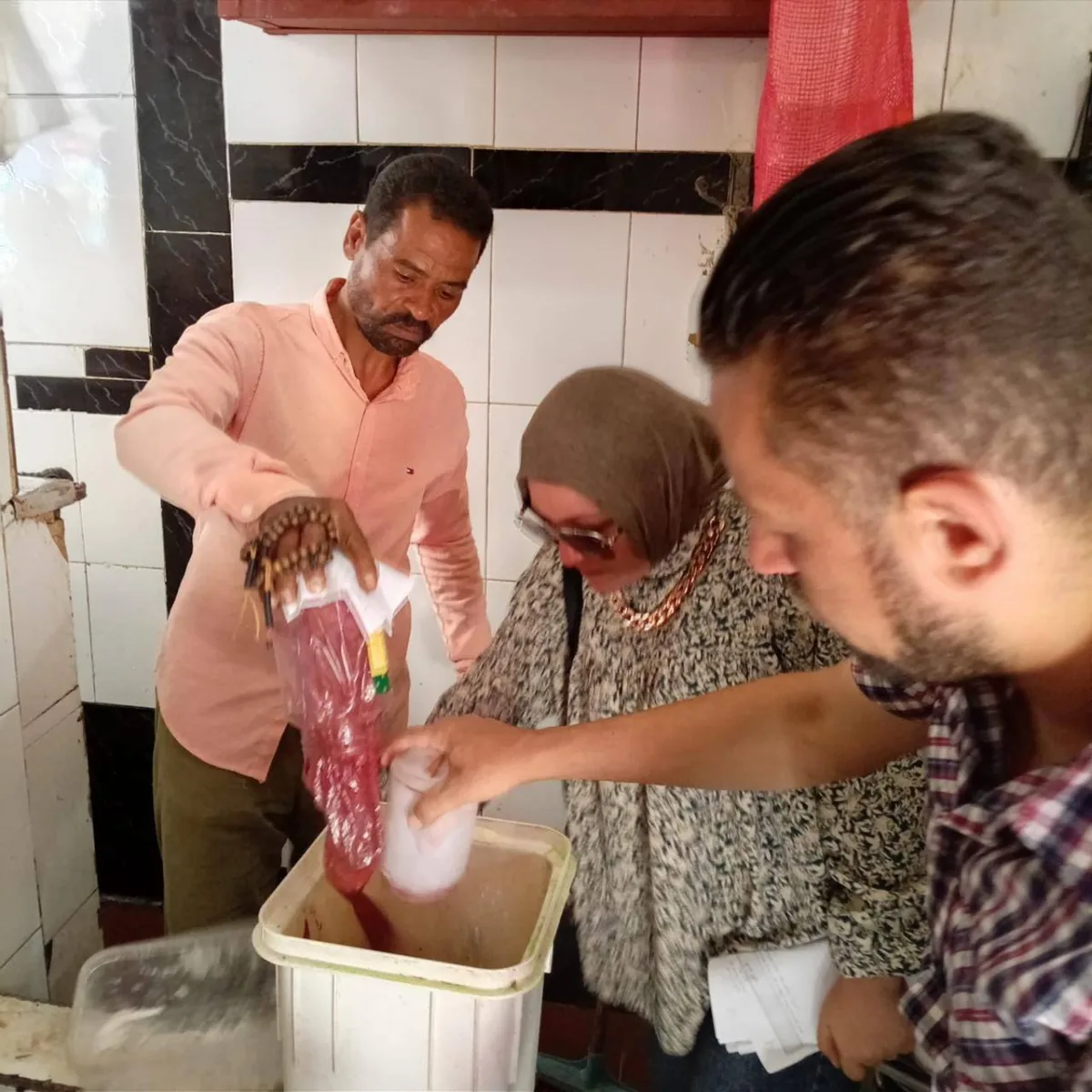 حملة مكبرة بمغاغة تُسفر عن إعدام ربع طن أغذية فاسدة