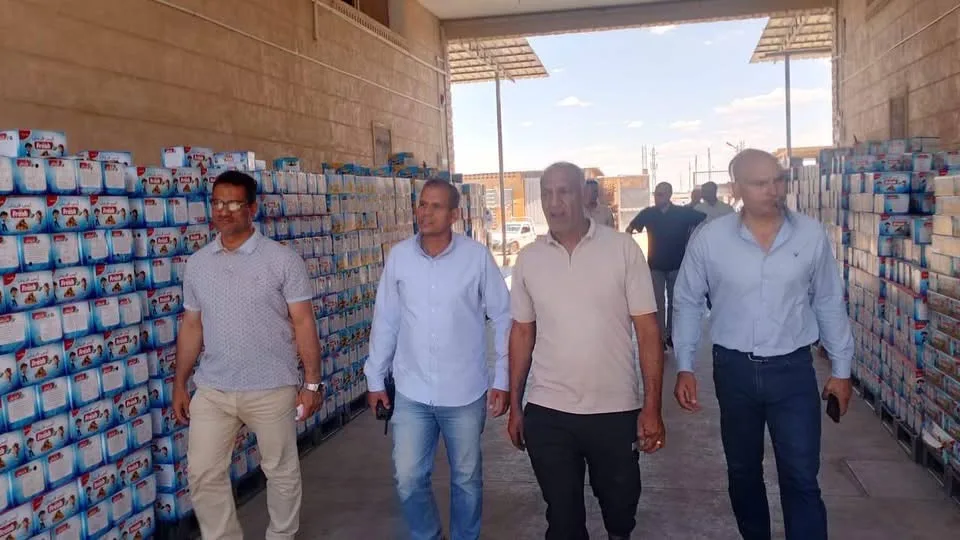 حملة مفاجئة على المنشآت الصناعية بسمالوط وتحرير 7 إنذارات