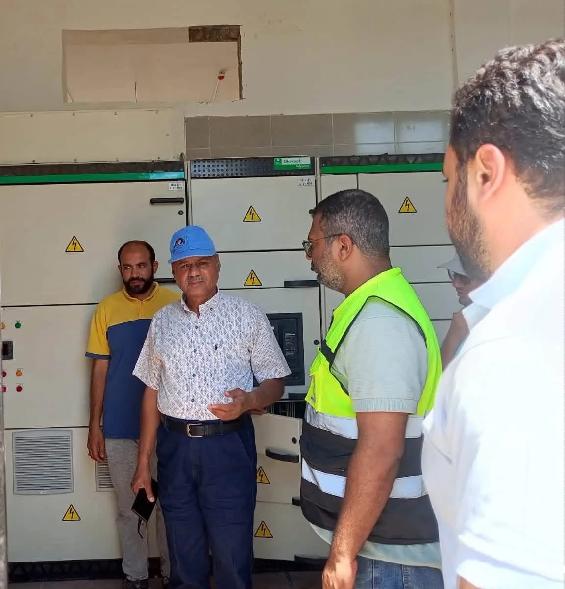 وزيرة الإسكان تتابع موقف مشروعات مياه الشرب والصرف الصحي بالمنيا و أسيوط والفيوم