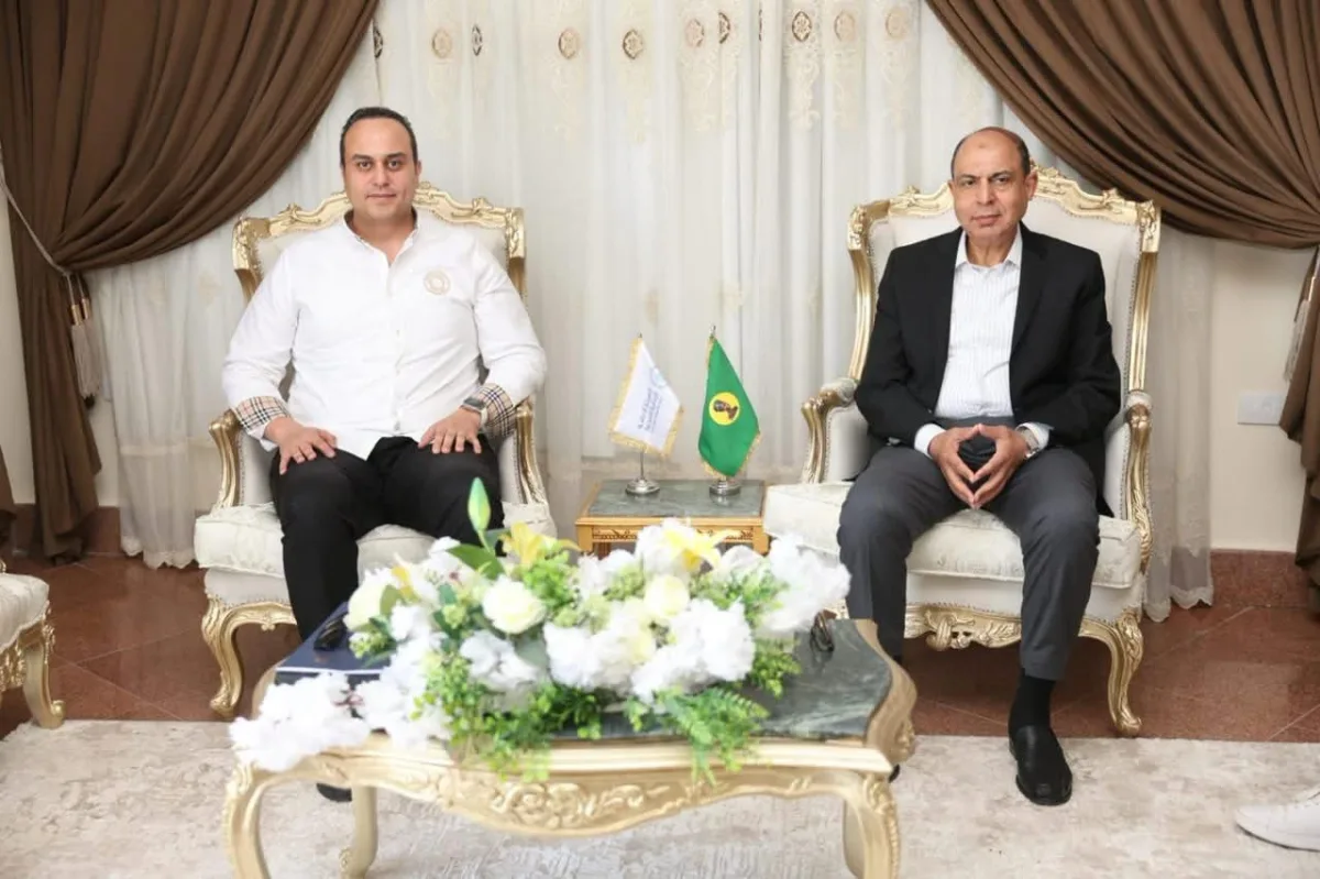 محافظ المنيا ورئيس الهيئة العامة للرعاية الصحية يبحثان مستجدات التشغيل التجريبي للتأمين الصحي الشامل