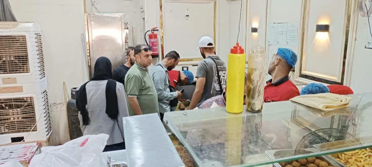 18 قرار غلق إداري.. و55 طلبًا لاستخراج تراخيص للمحال